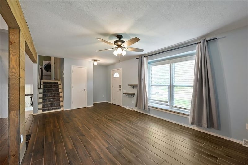 8301 E 166th St, Belton, MO 64012