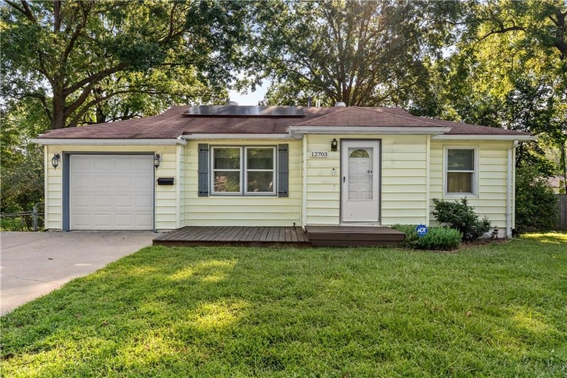 12703 Grandview Rd, Grandview, MO 64030