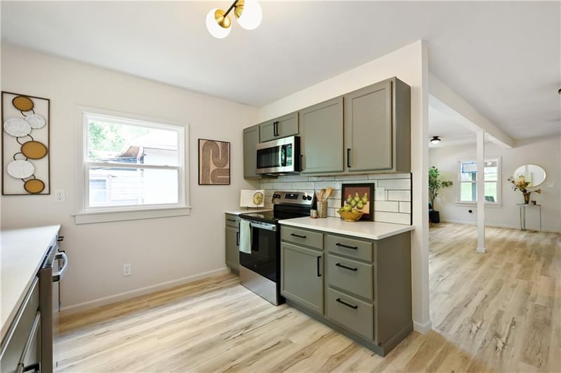 402 E Fair St, Independence, MO 64055