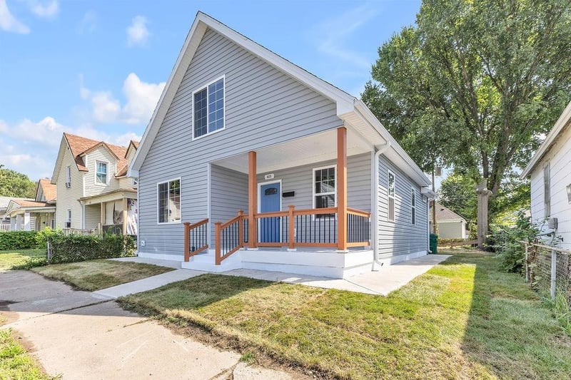 825 S 19th St, St Joseph, MO 64507