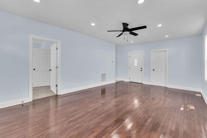 825 S 19th St, St Joseph, MO 64507
