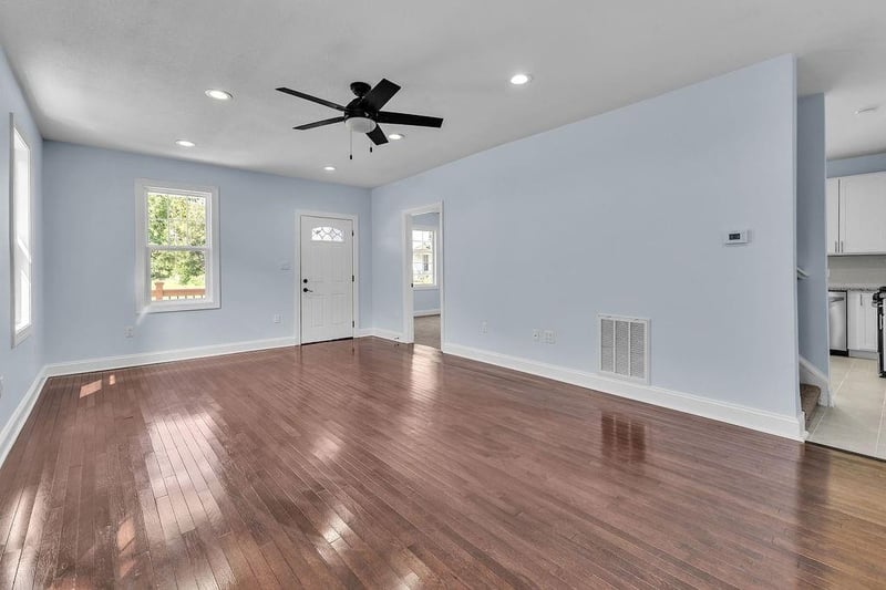 825 S 19th St, St Joseph, MO 64507