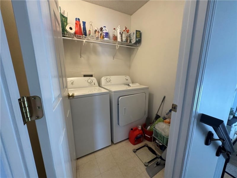 16222 W 157th Ter, Olathe, KS 66062