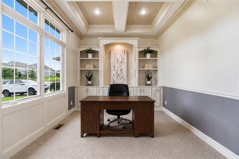1716 SW Kendall Dr, Lee's Summit, MO 64082
