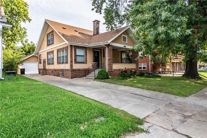 213 Broad St, Warrensburg, MO 64093