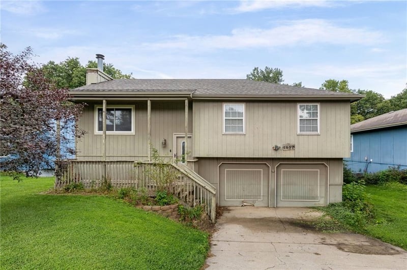 1832 Gates Dr, Platte City, MO 64079