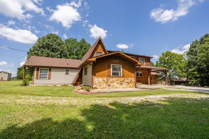 521 Nw 30th Ln, Lamar, MO 64759