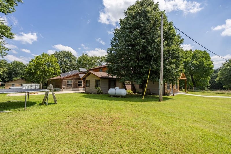 521 Nw 30th Ln, Lamar, MO 64759