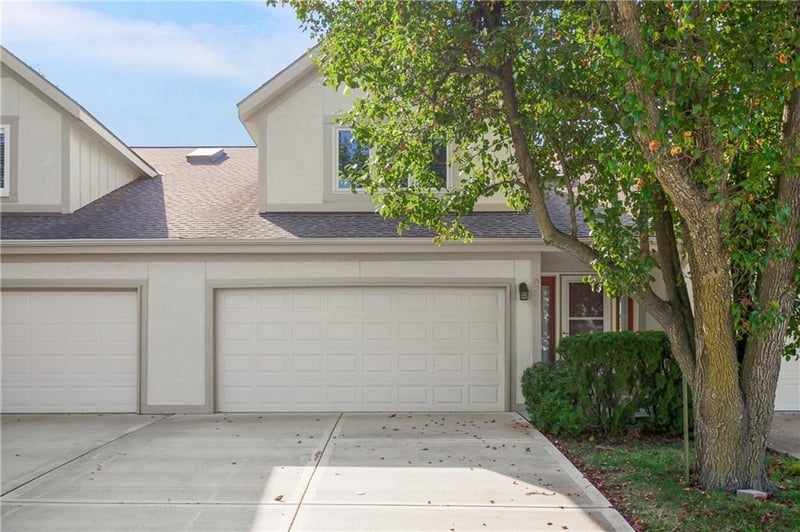 8202 NW Bradford Ct, Kansas City, MO 64151