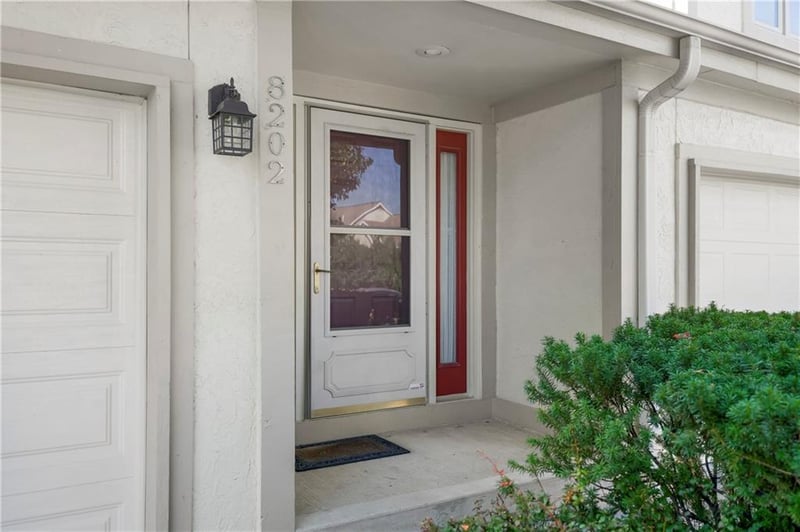 8202 NW Bradford Ct, Kansas City, MO 64151