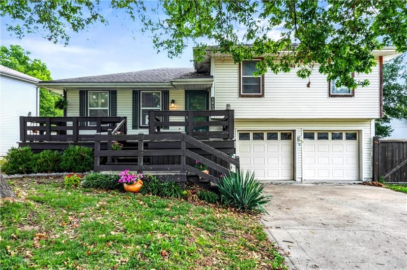 1013 Colbern Dr, Belton, MO 64012