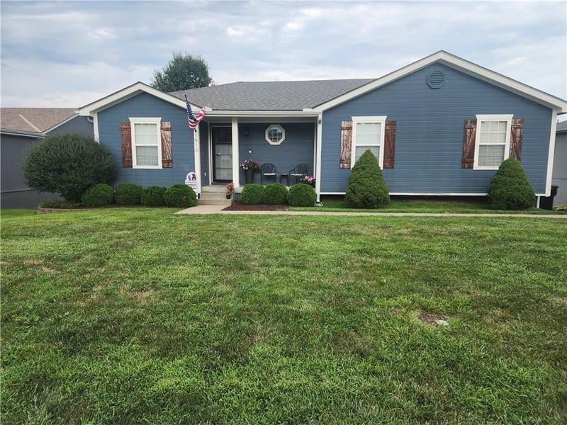 1910 Chestnut Dr, Pleasant Hill, MO 64080