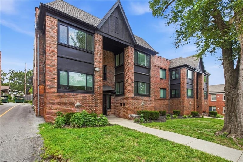 4335 Mercier St, Kansas City, MO 64111