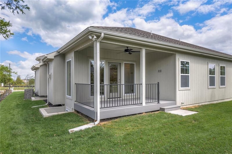9851 Greeley St, Lenexa, KS 66227