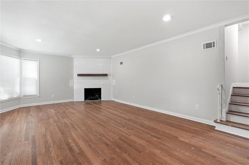 1216 Meadow Lake Pw, Kansas City, MO 64114