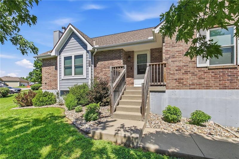 19432 E 11th Ter N, Independence, MO 64056