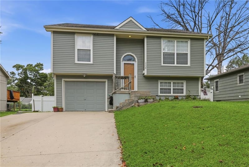 3338 S Evanston Ave, Independence, MO 64052