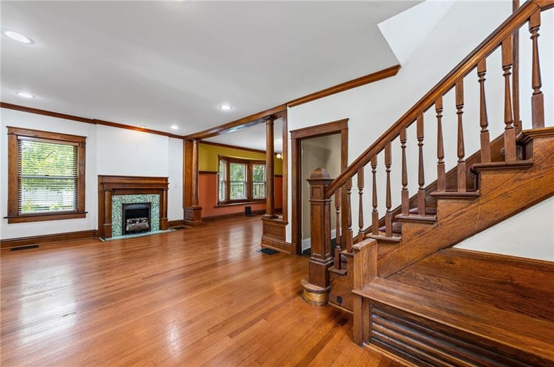 4111 Holly St, Kansas City, MO 64111