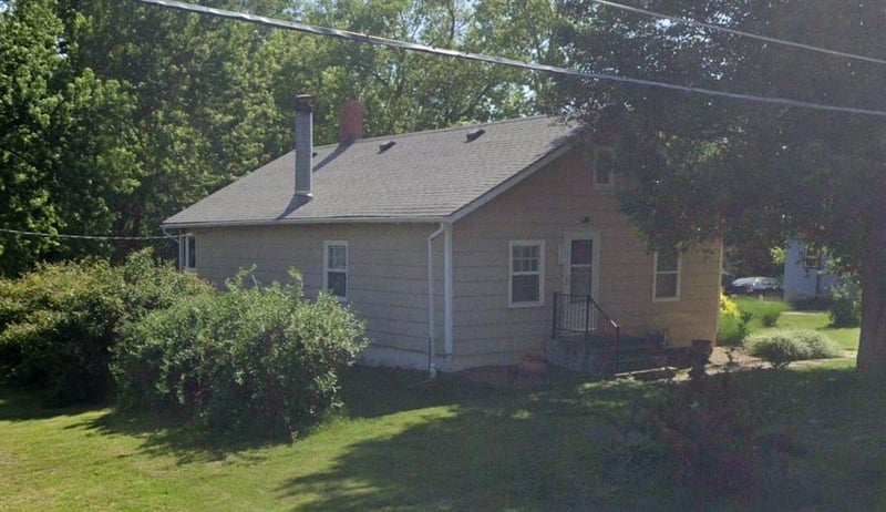 2319 Excello Dr, St Joseph, MO 64503