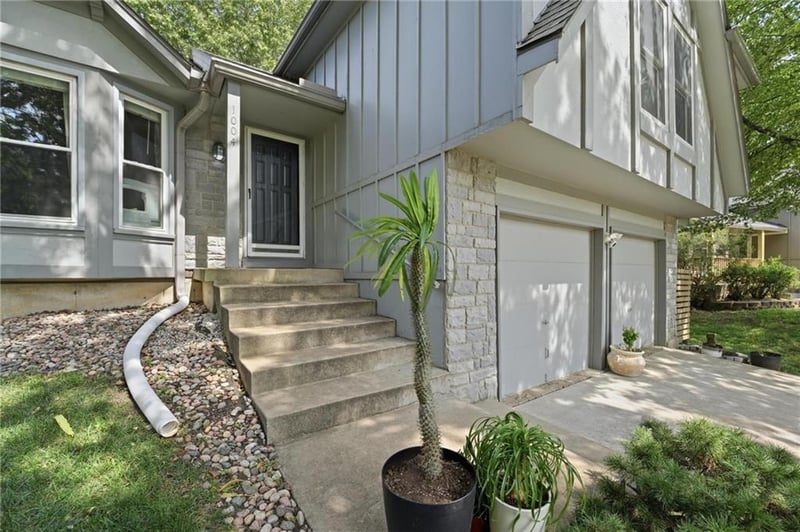 1004 N Keeler St, Olathe, KS 66061