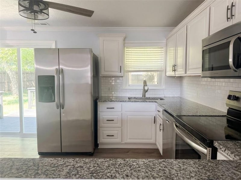 7501 Conser St, Overland Park, KS 66204