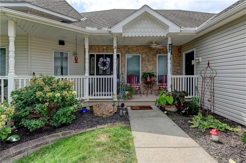 9897 SW 223rd St, Trimble, MO 64492