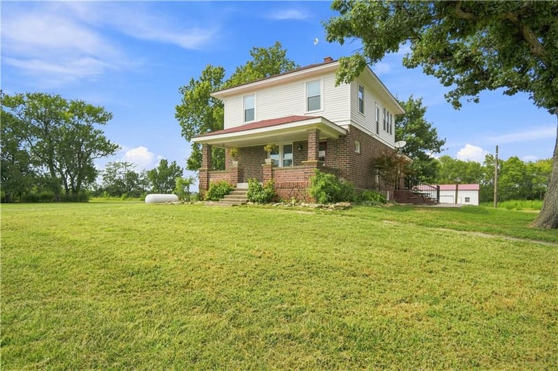 2407 Osborne Ter, Ottawa, KS 66067