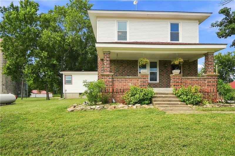 2407 Osborne Ter, Ottawa, KS 66067