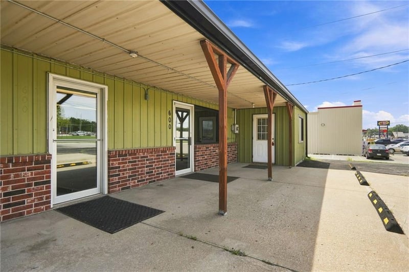 600 N Maple St, Garnett, KS 66032
