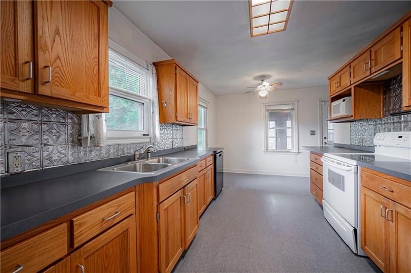 4500 Fisher St, Kansas City, KS 66103