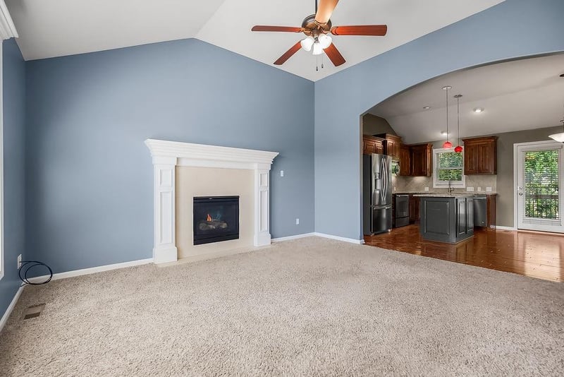 19588 W 107th St, Olathe, KS 66061