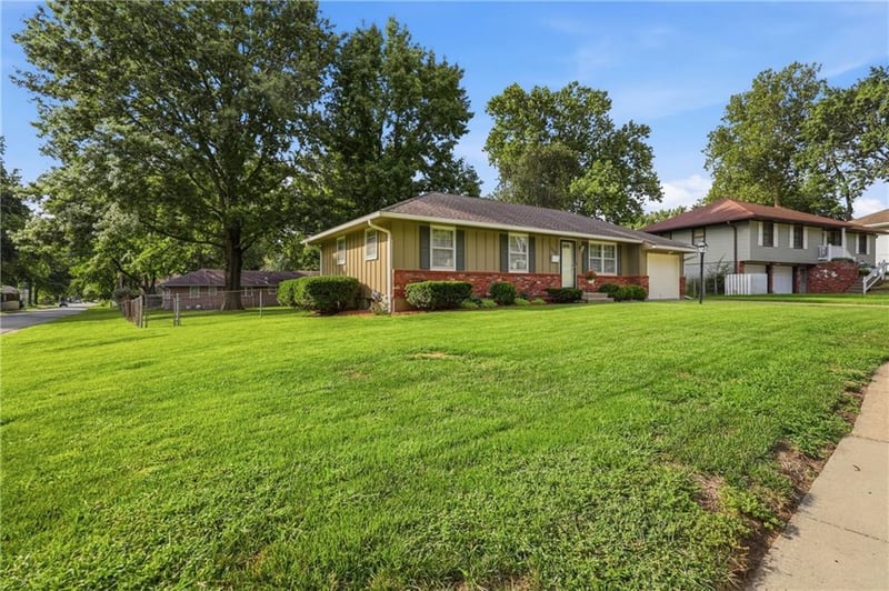 15505 E 36th Ter S, Independence, MO 64055
