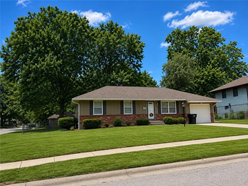 15505 E 36th Ter S, Independence, MO 64055