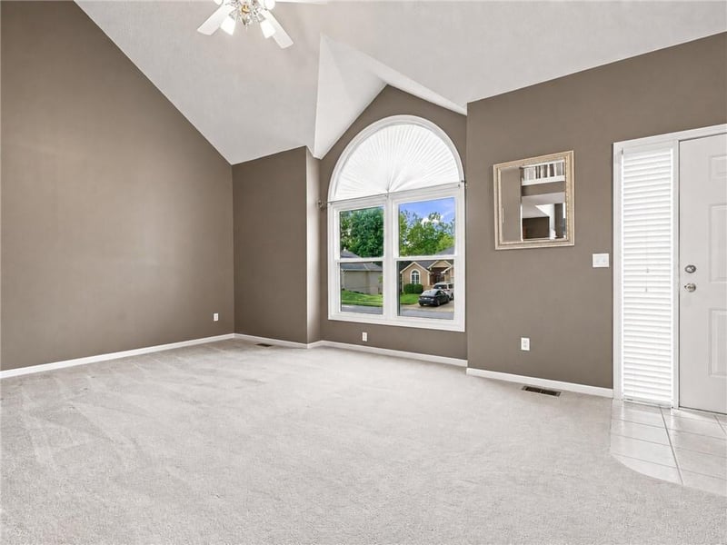 7338 N Booth Ave, Kansas City, MO 64158