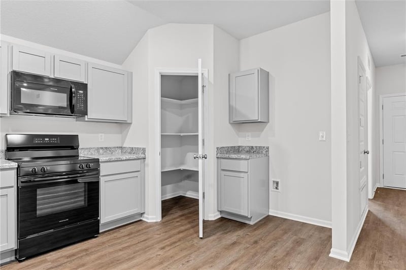 874 N Pear St, Gardner, KS 66030
