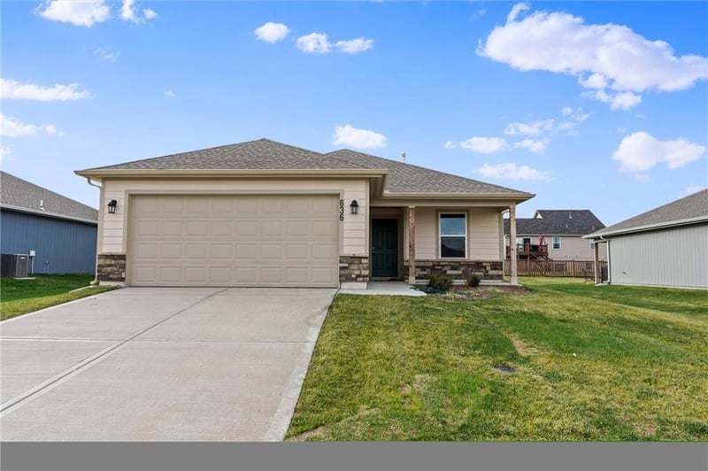 874 N Pear St, Gardner, KS 66030