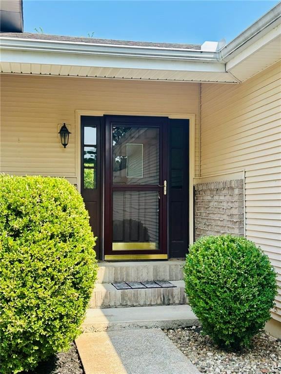 23027 Queens Rd, Parsons, KS 67357
