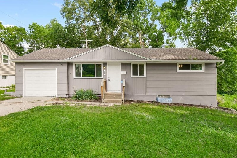 7304 E 85th Ter, Kansas City, MO 64138