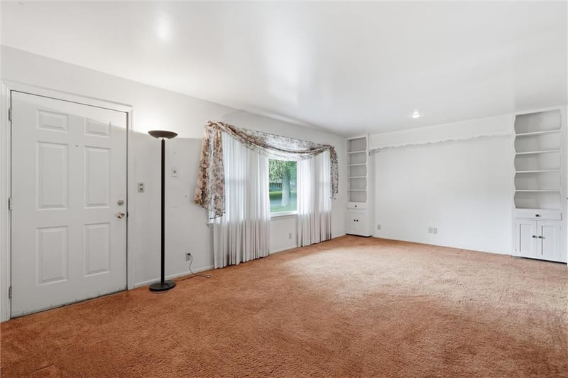 1314 Duck Rd, Grandview, MO 64030