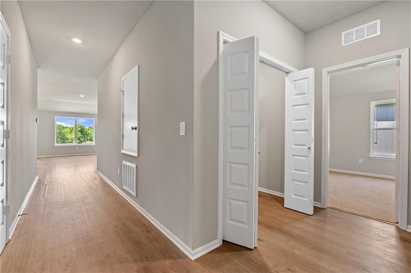 705 SW 6th Ter, Oak Grove, MO 64075