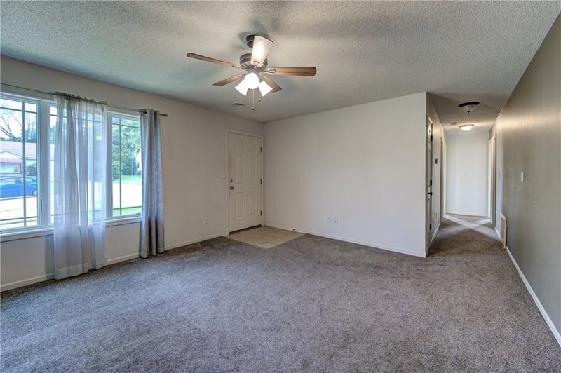 2401 NE 58th Ter, Kansas City, MO 64118