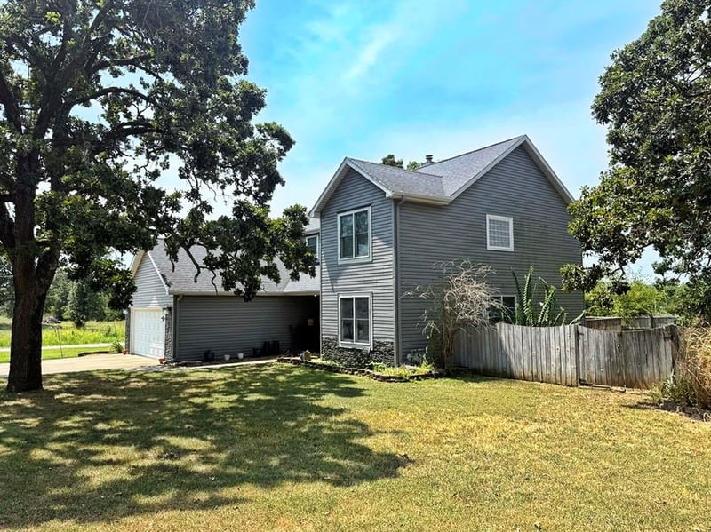 18976 S 1485 Rd, Nevada, MO 64772