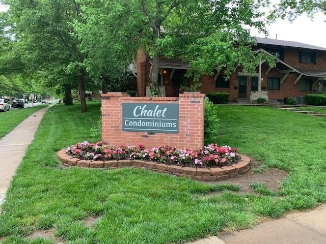5516 W 97th St, Overland Park, KS 66207