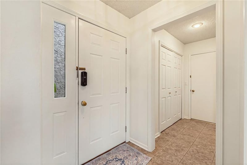 12546 Broadmoor St, Overland Park, KS 66209