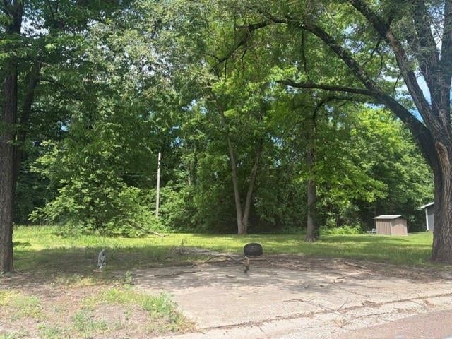 915 Oak St, Eudora, KS 66025