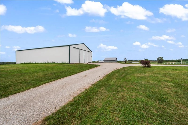 10625 Franklin Rd, Richmond, MO 64085