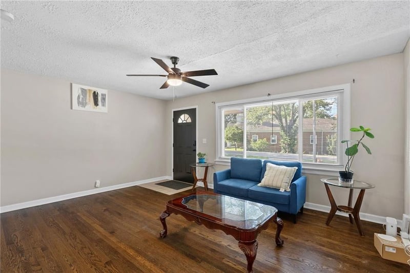 8606 E 79 Th St, Kansas City, MO 64138