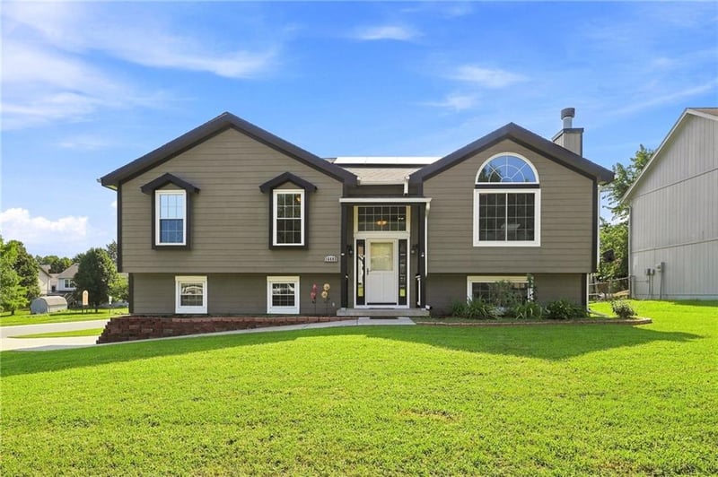 16403 Hinkle Ave, Belton, MO 64012