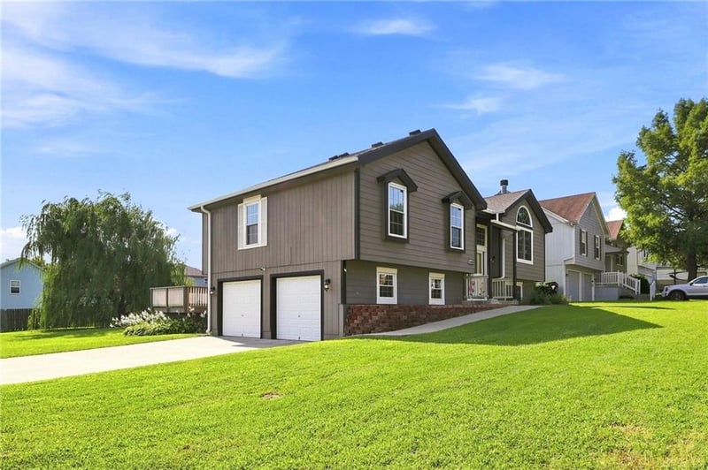 16403 Hinkle Ave, Belton, MO 64012
