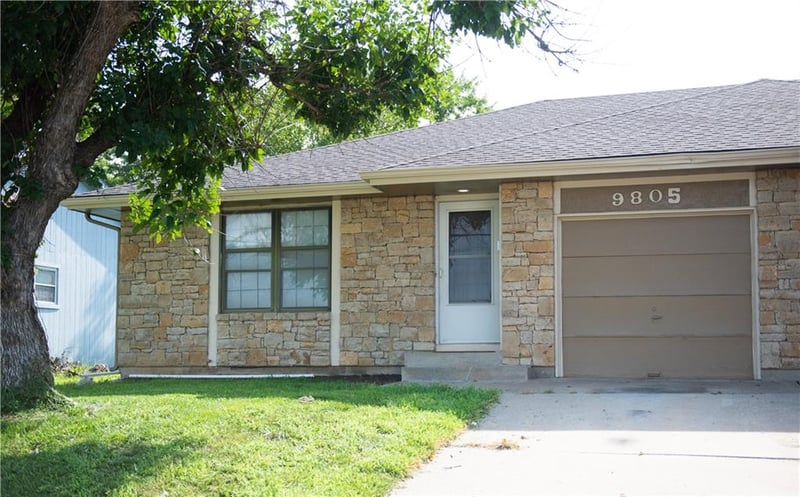 9805 View High Dr, Kansas City, MO 64134